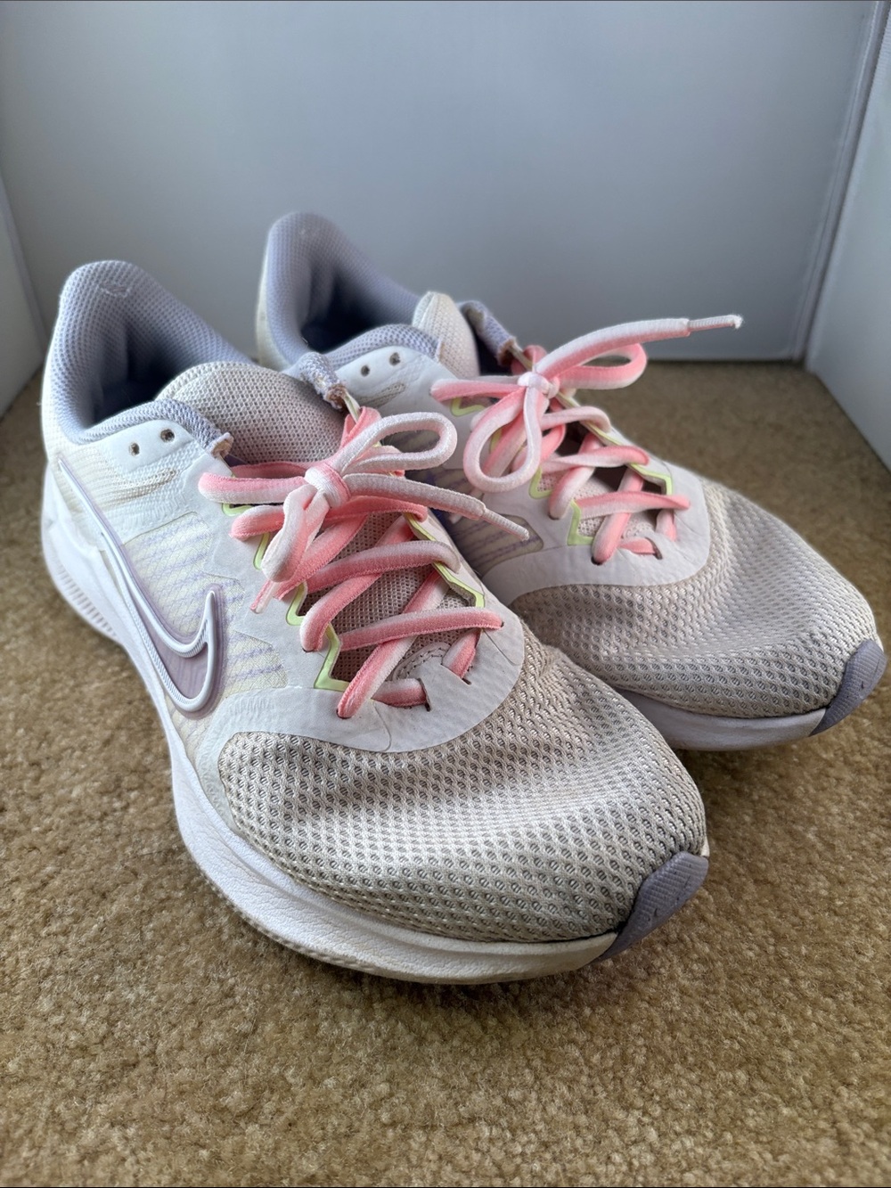 Nike Women’s white and Lavender Athletic Running Shoes